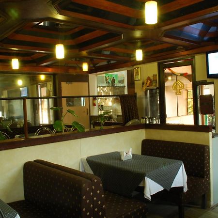 Hotel Golden Palace Pvt Ltd Mumbai Exterior foto